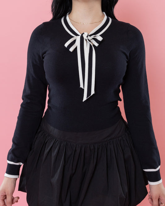 Chic Sweater Top (Black)